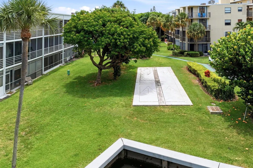 200 Waterway Drive S #309 Lantana, FL 33462