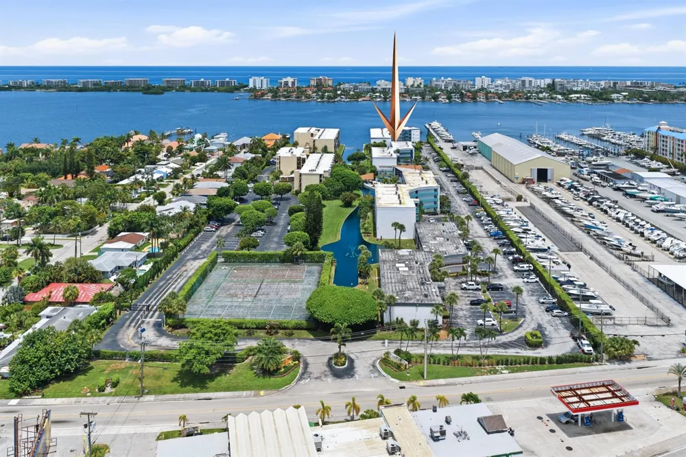 200 Waterway Drive S #309 Lantana, FL 33462