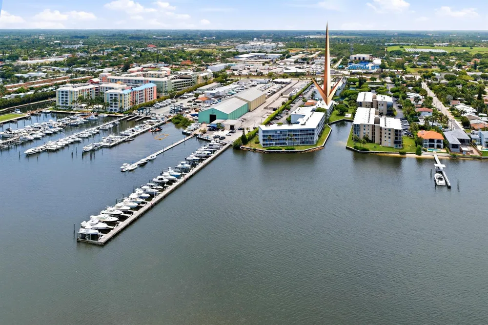 200 Waterway Drive S #309 Lantana, FL 33462
