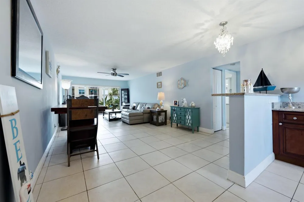 200 Waterway Drive S #309 Lantana, FL 33462