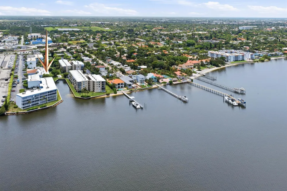 200 Waterway Drive S #309 Lantana, FL 33462
