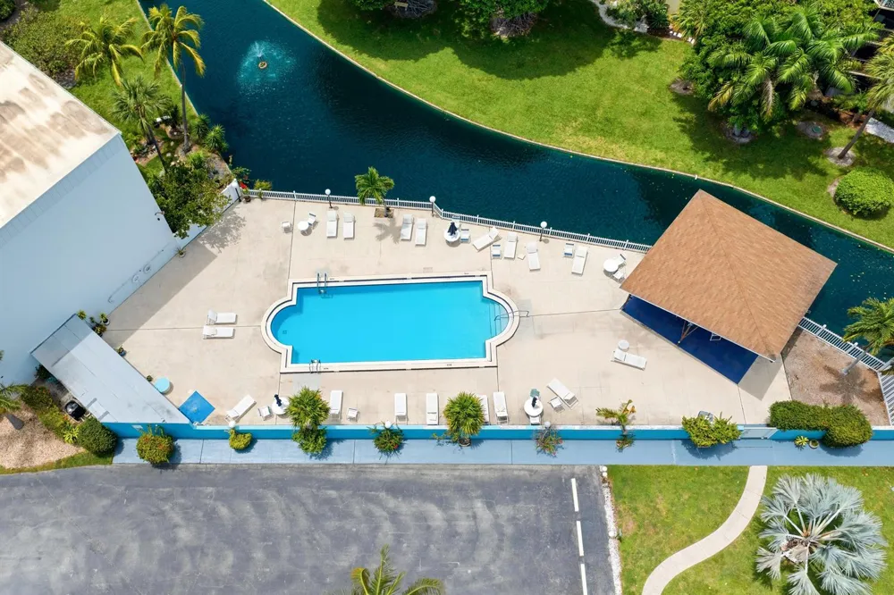 200 Waterway Drive S #309 Lantana, FL 33462