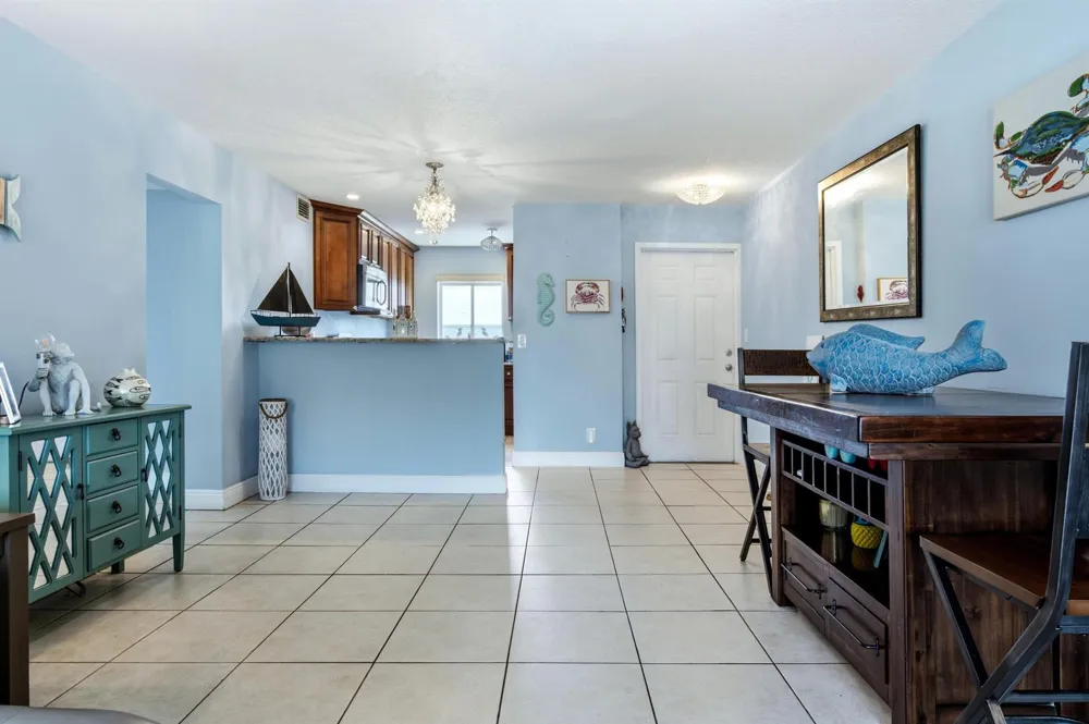 200 Waterway Drive S #309 Lantana, FL 33462
