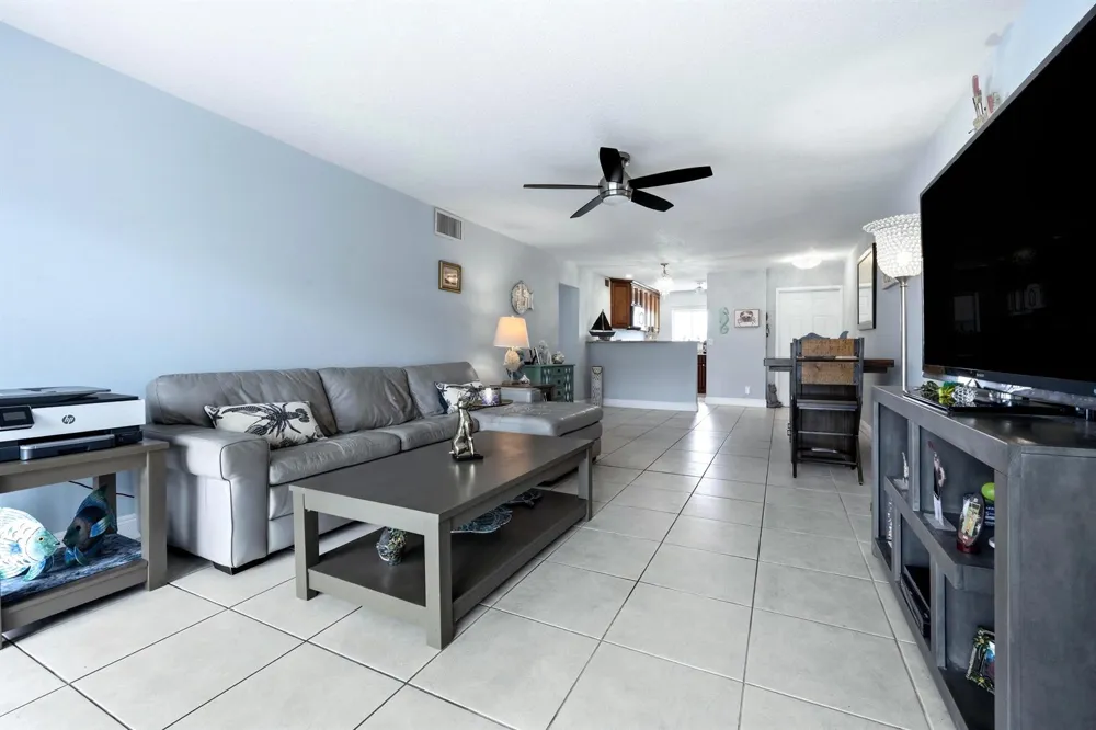 200 Waterway Drive S #309 Lantana, FL 33462