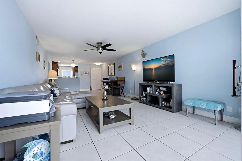 200 Waterway Drive S #309 Lantana, FL 33462