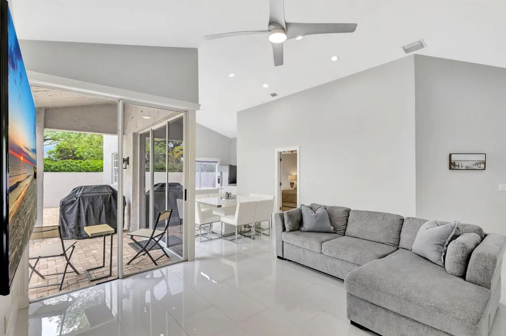 7 Wyndham Lane Palm Beach Gardens, FL 33418