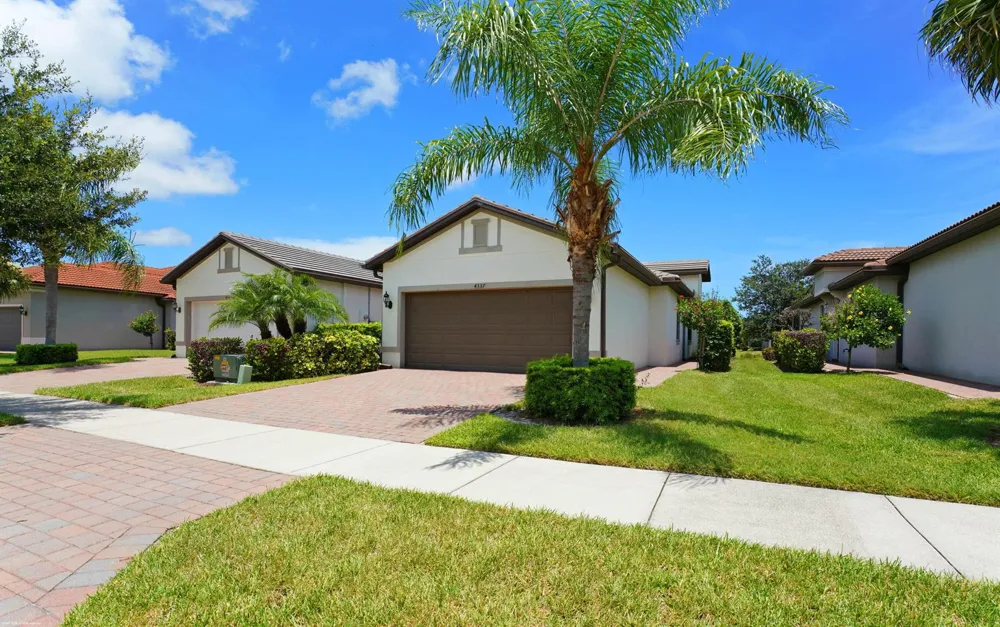 4337 Beauty Leaf Circle Vero Beach, FL 32967