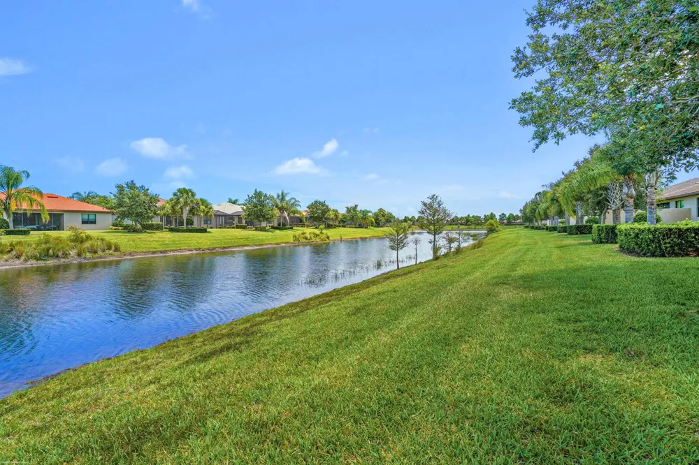 4337 Beauty Leaf Circle Vero Beach, FL 32967