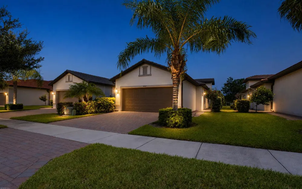 4337 Beauty Leaf Circle Vero Beach, FL 32967