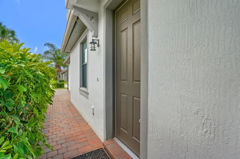 4337 Beauty Leaf Circle Vero Beach, FL 32967