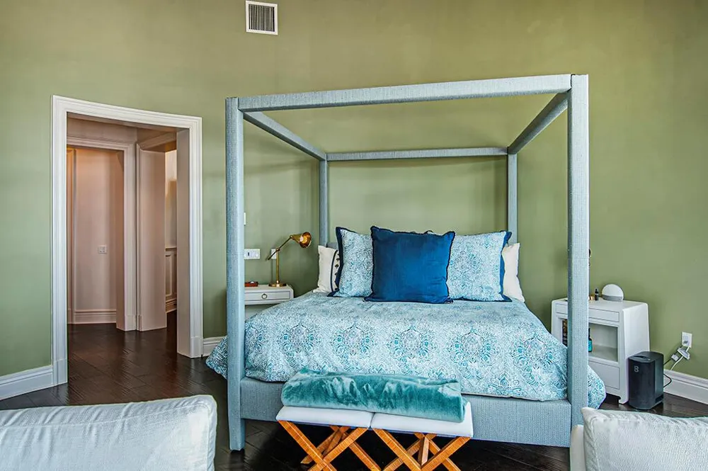 1010 EASTER LILY LANE #204 Vero Beach, FL 32963