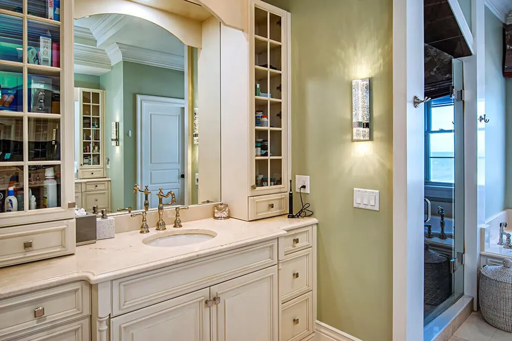 1010 EASTER LILY LANE #204 Vero Beach, FL 32963