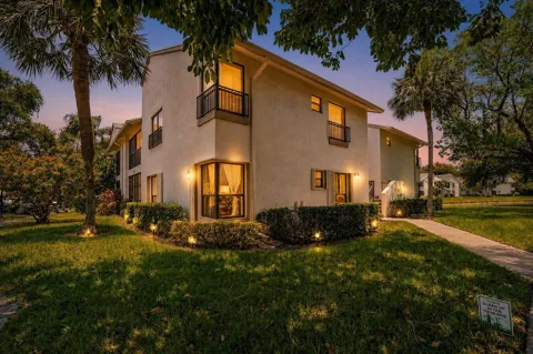 3729 NW 35th Street
