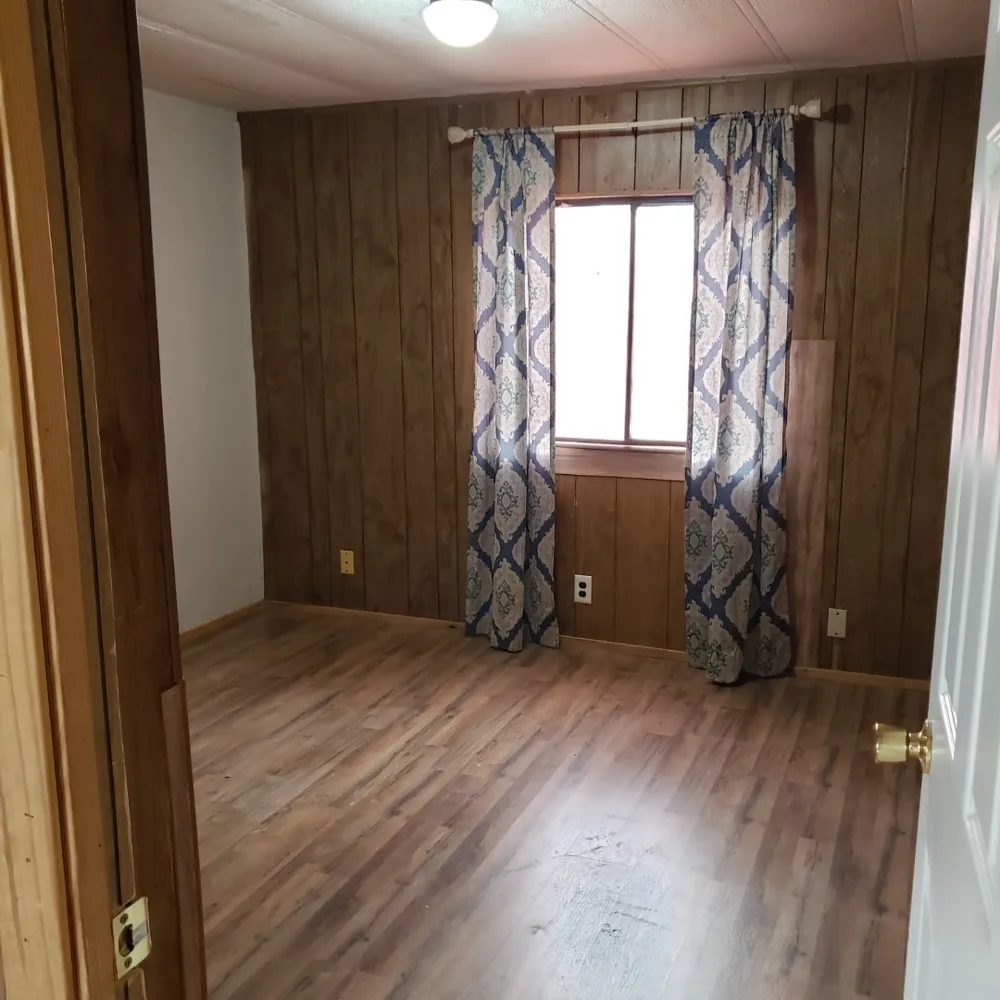 301 S Johnson Avenue Thorndale, TX 76577