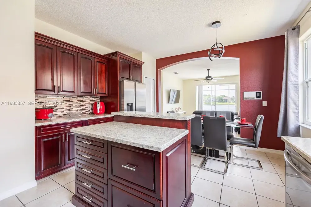 2139 Mallard Creek Cir #0 Kissimmee, FL 34743