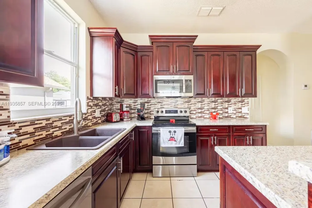 2139 Mallard Creek Cir #0 Kissimmee, FL 34743