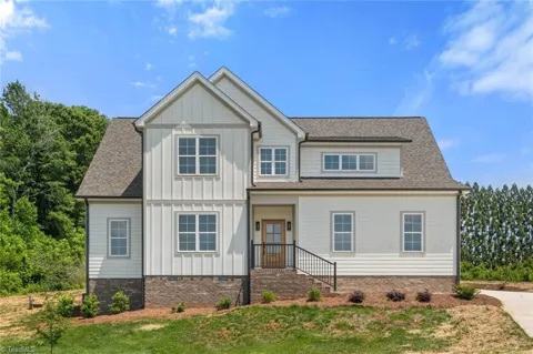 153 Summerlyn Drive