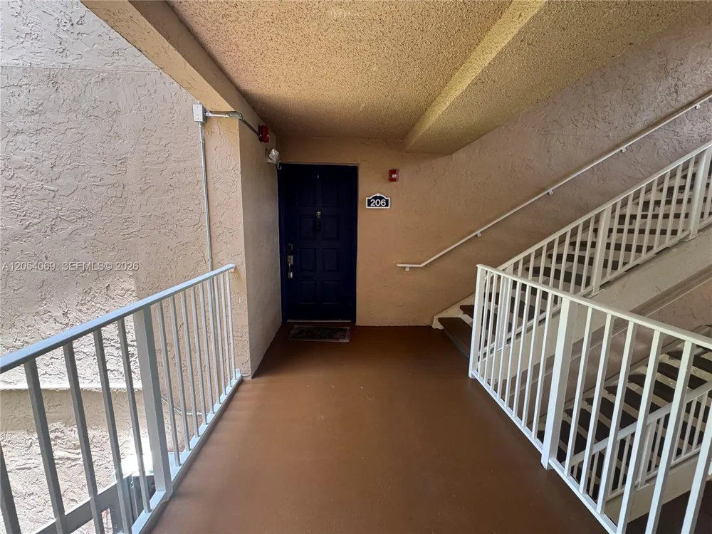 10610 SW 158th Ct #206 Miami, FL 33196