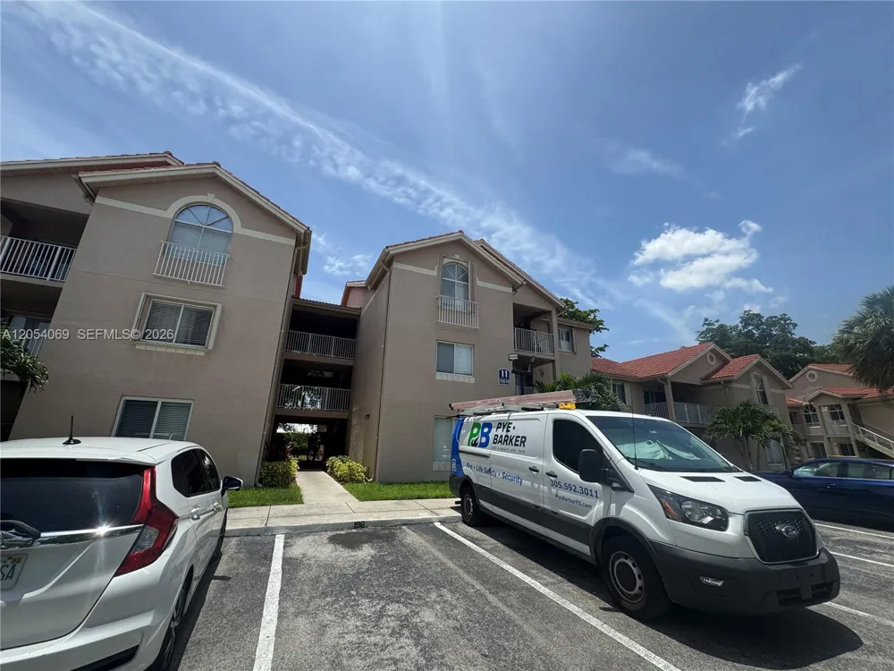 10610 SW 158th Ct #206 Miami, FL 33196