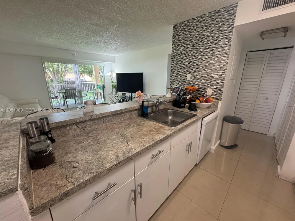 10610 SW 158th Ct #206 Miami, FL 33196