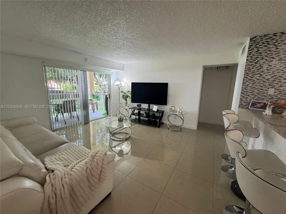 10610 SW 158th Ct #206 Miami, FL 33196