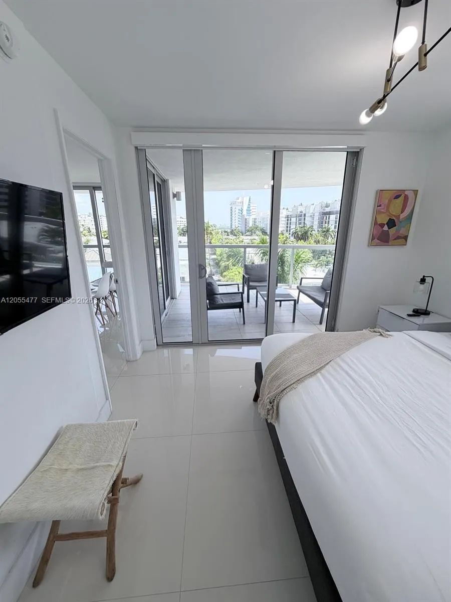1100 100th St #606 Bay Harbor Islands, FL 33154