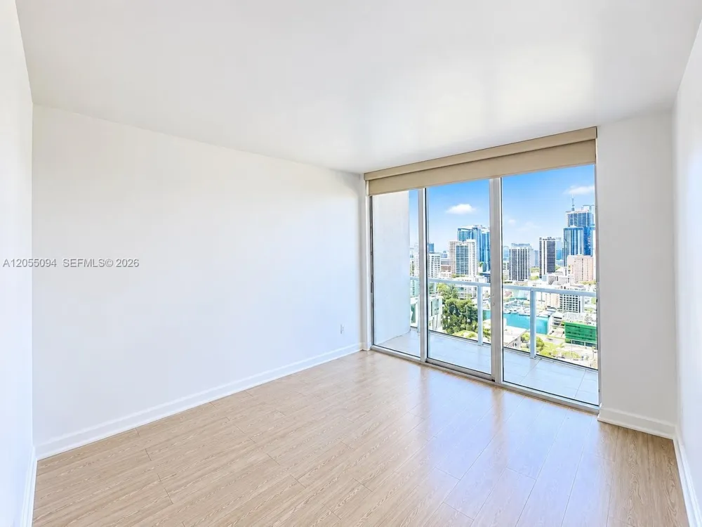31 SE 5th St #3712 Miami, FL 33131