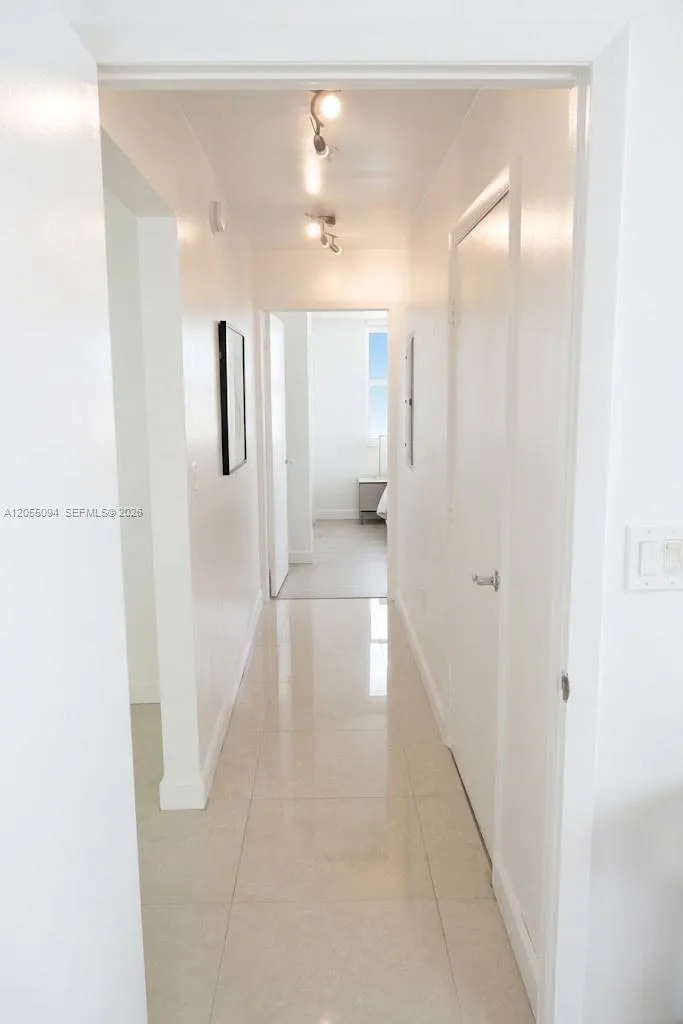 31 SE 5th St #3712 Miami, FL 33131