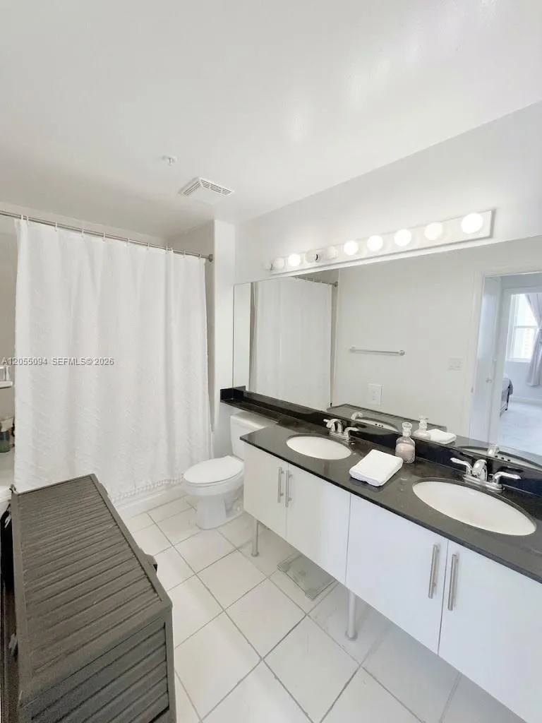 31 SE 5th St #3712 Miami, FL 33131