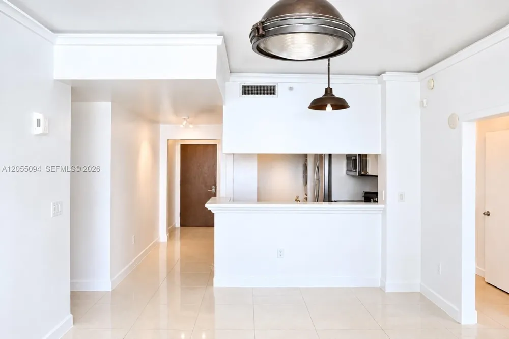 31 SE 5th St #3712 Miami, FL 33131