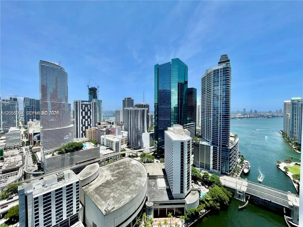 31 SE 5th St #3712 Miami, FL 33131