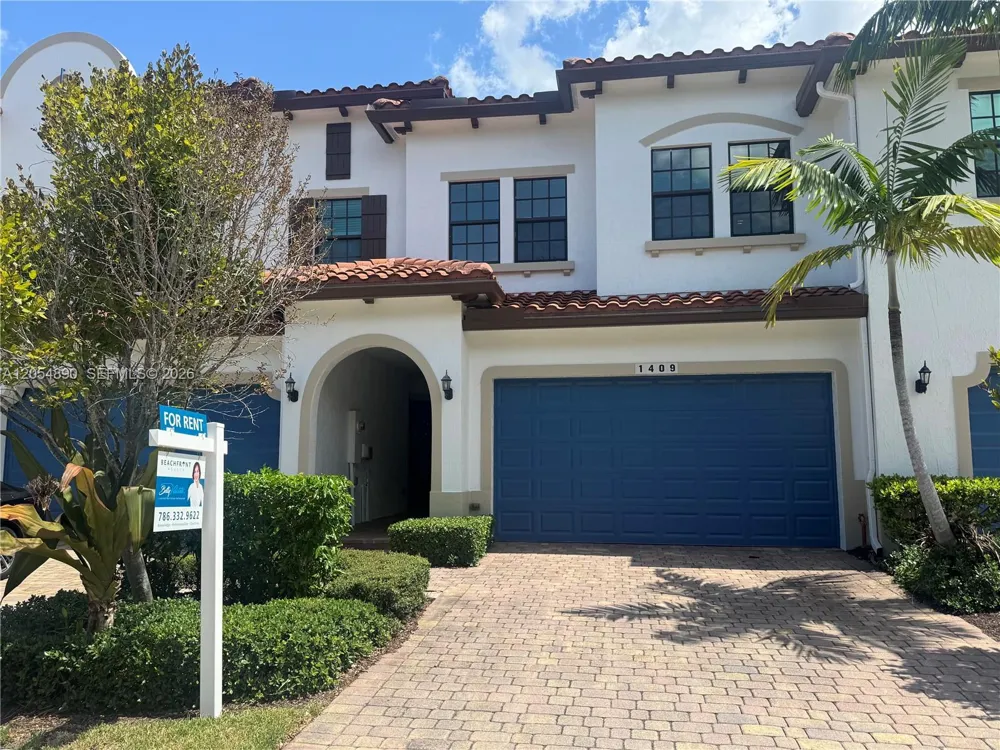 1409 SW 113th Ave Pembroke Pines, FL 33025