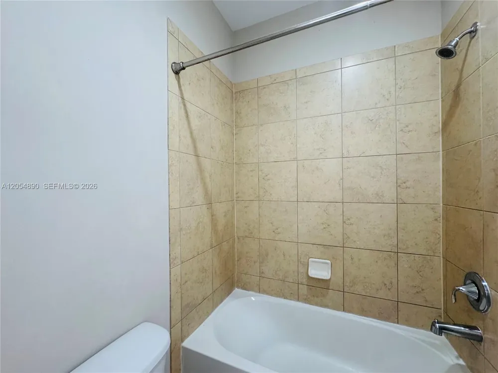 1409 SW 113th Ave Pembroke Pines, FL 33025