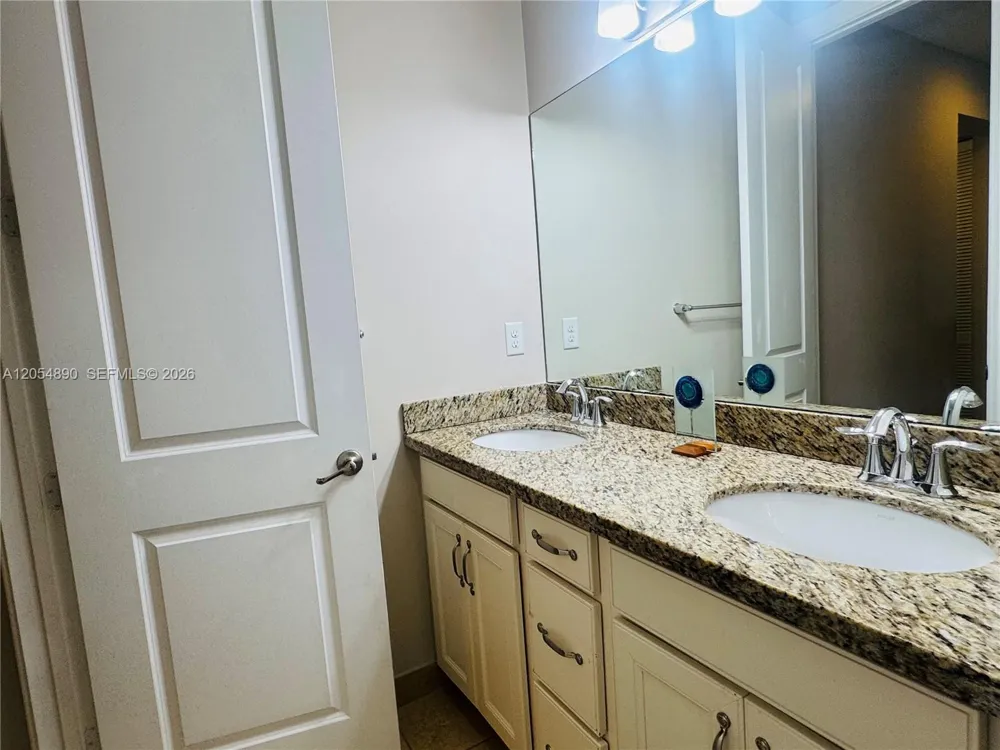 1409 SW 113th Ave Pembroke Pines, FL 33025