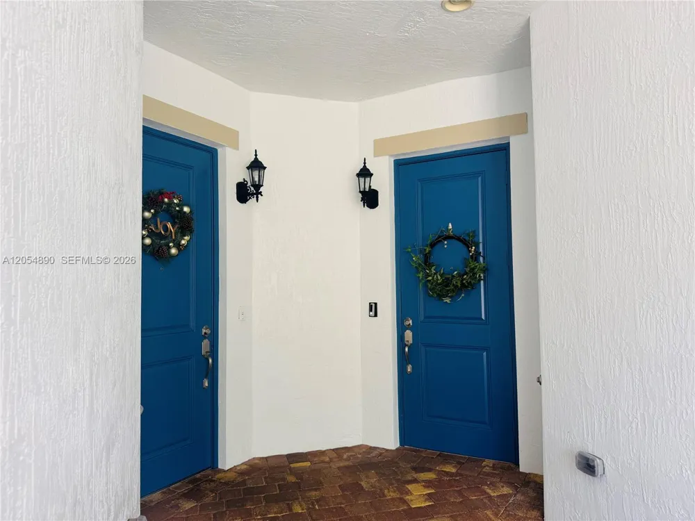 1409 SW 113th Ave Pembroke Pines, FL 33025