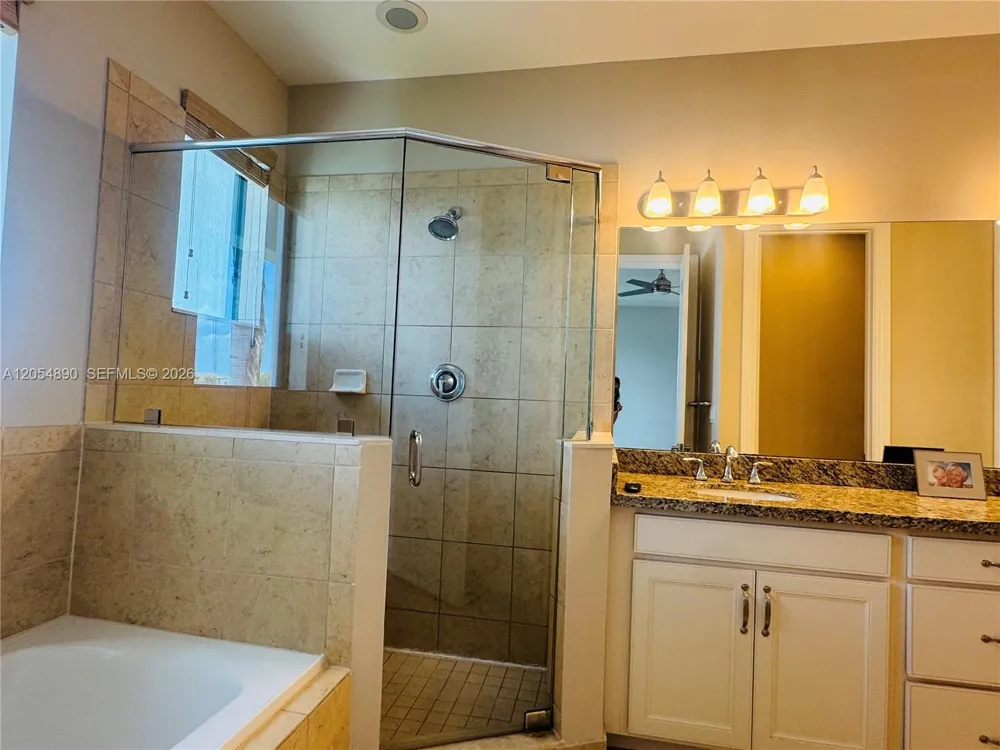 1409 SW 113th Ave Pembroke Pines, FL 33025