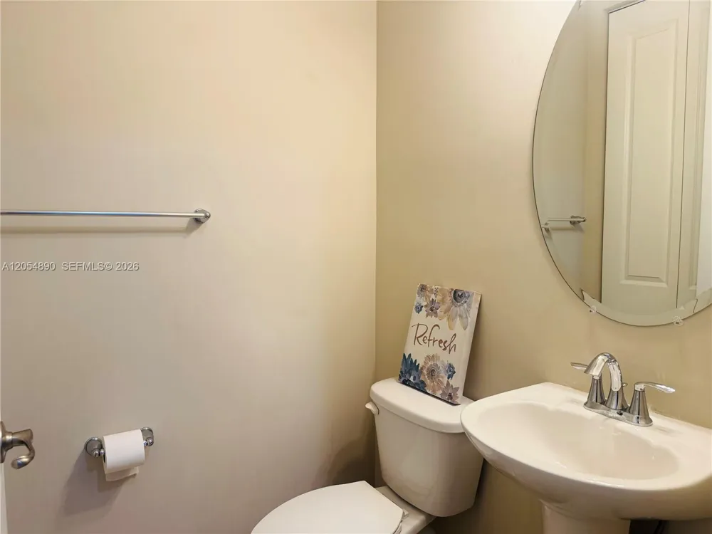 1409 SW 113th Ave Pembroke Pines, FL 33025