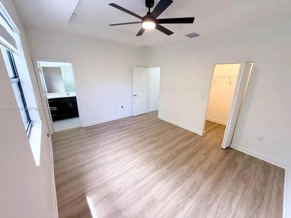 9965 SW 228th Ter Miami, FL 33190