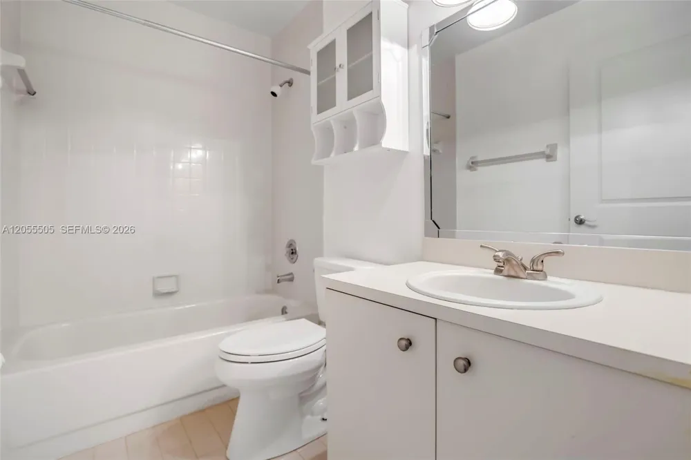 7050 SW 42nd Ct Davie, FL 33314