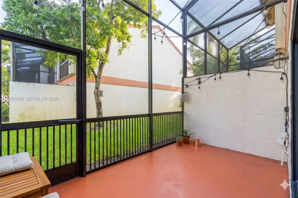 7050 SW 42nd Ct Davie, FL 33314