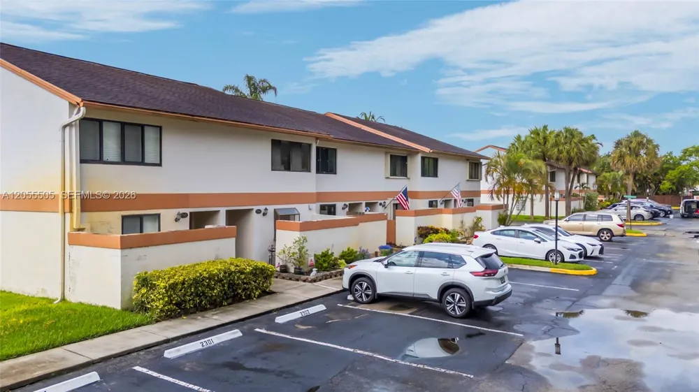 7050 SW 42nd Ct Davie, FL 33314