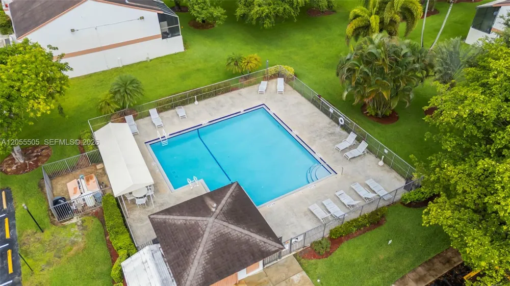 7050 SW 42nd Ct Davie, FL 33314