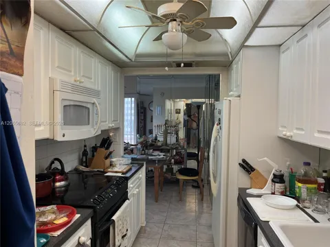 120 Golden Isles Dr #44B