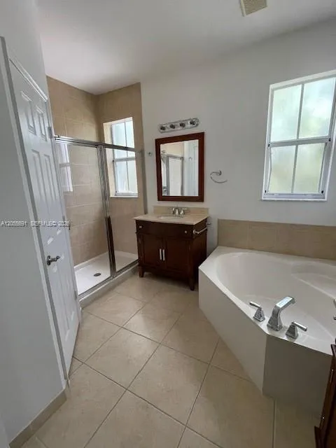 10731 NW 74th Ter #. Doral, FL 33178