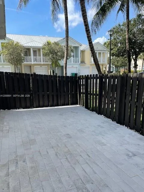 10731 NW 74th Ter #. Doral, FL 33178