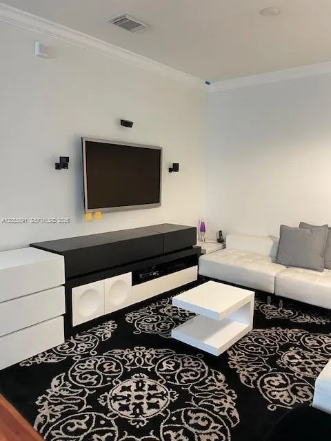 10731 NW 74th Ter #. Doral, FL 33178