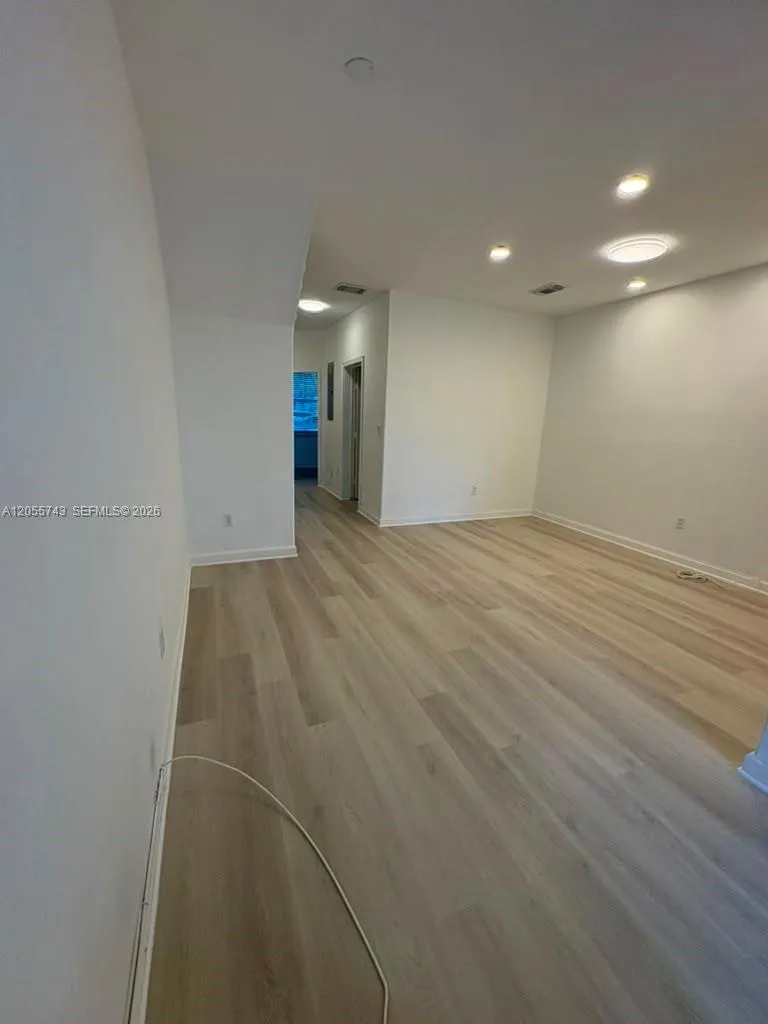5420 NW 107th Ave #301 Doral, FL 33178