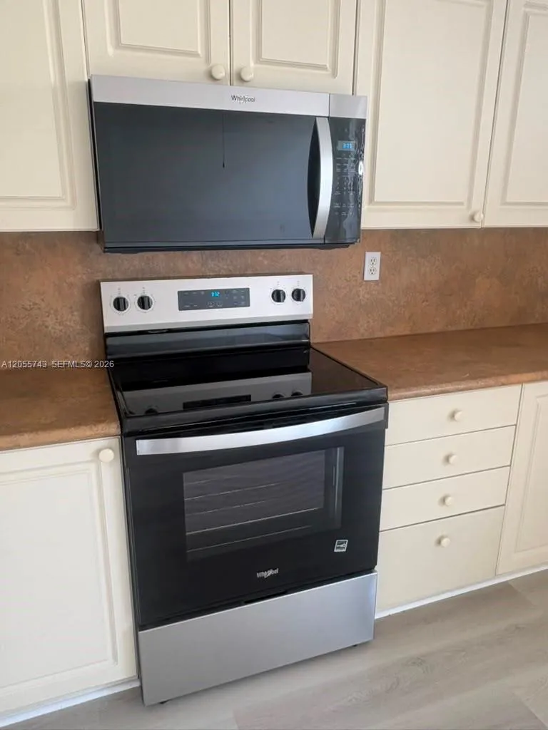 5420 NW 107th Ave #301 Doral, FL 33178