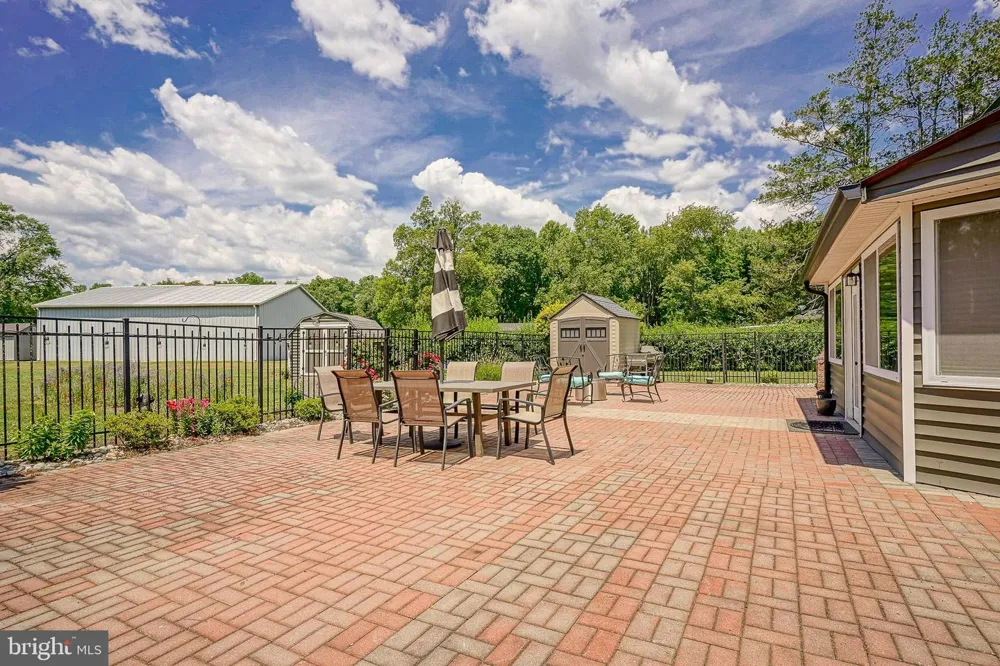 1024 OXMEAD Eastampton, NJ 08060