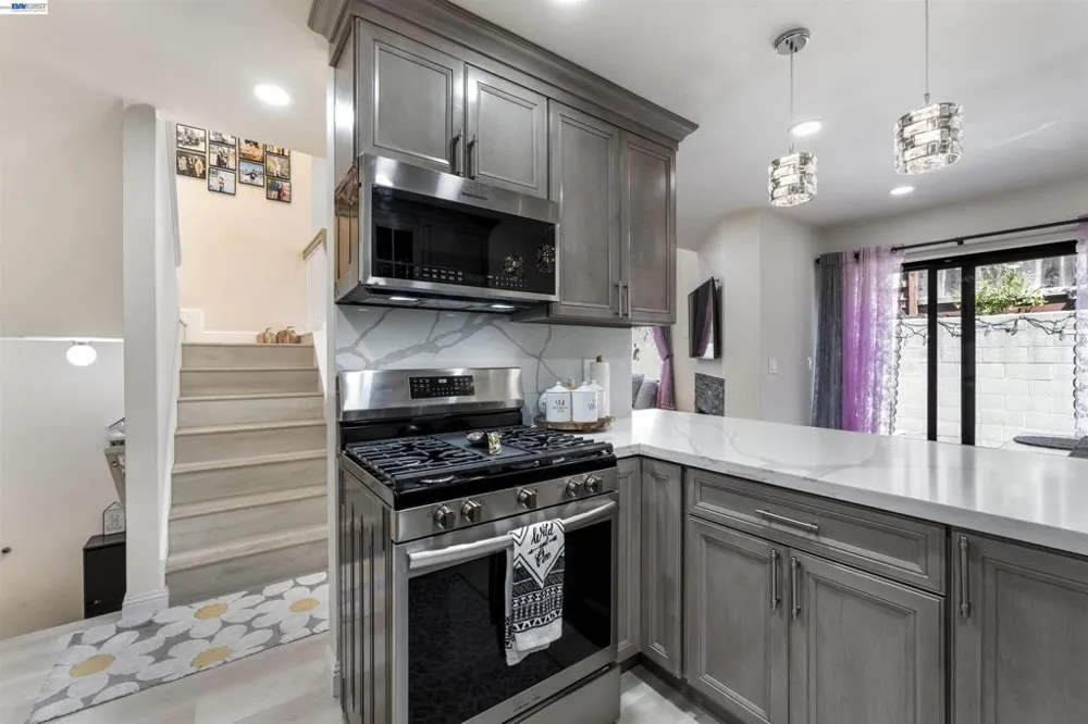 903 Appian Knoll Ct El Sobrante, CA 94803
